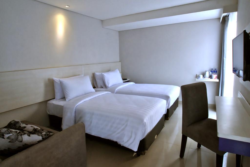 Hotel Vio Westhoff Bandung Zimmer foto